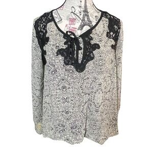 Alfani Black and White Paisley Lace Blouse